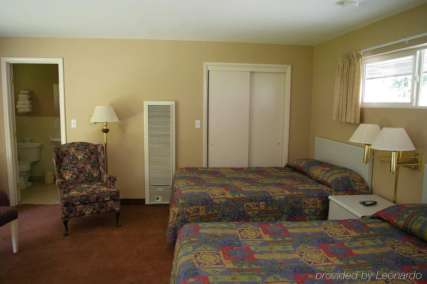 Monroe Motel Room photo